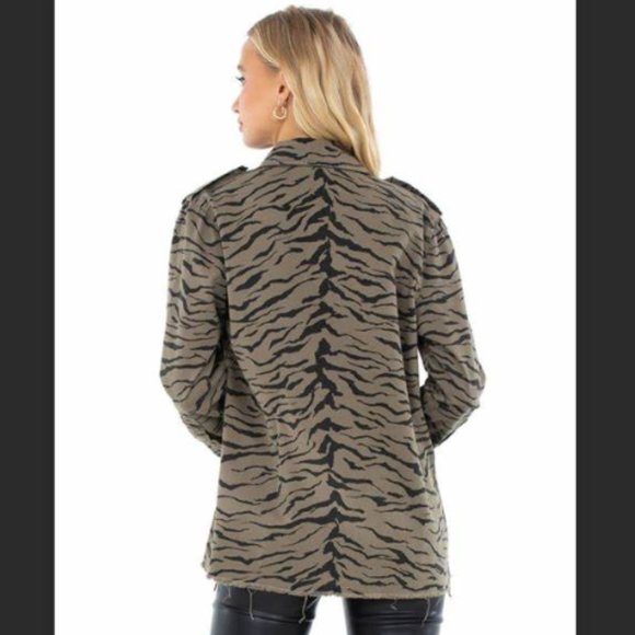 Pistola Animal Print Jacket/Shacket - NWT - Picture 8 of 8
